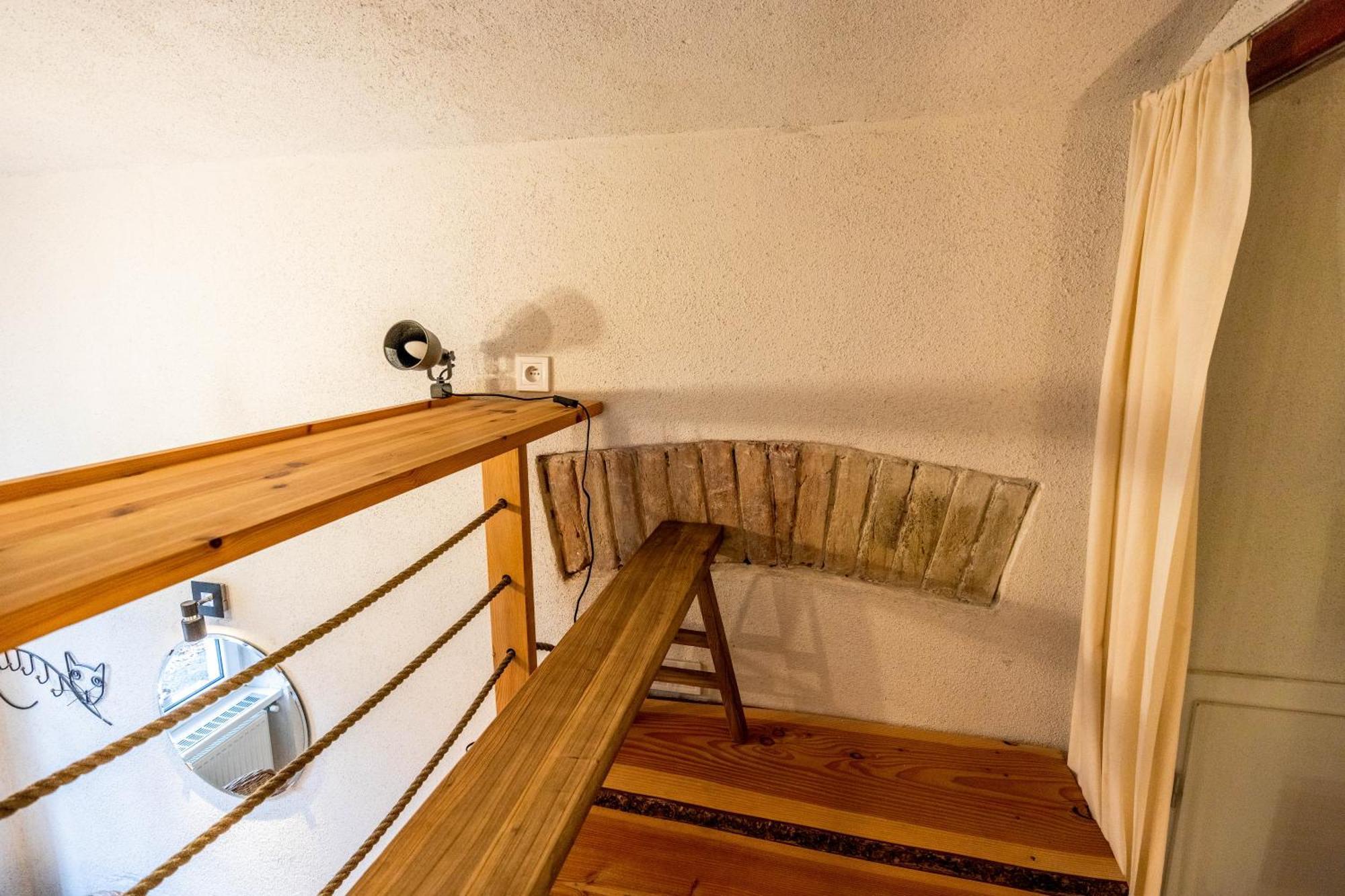 Historical Wine Apartment Bratislava Luaran gambar